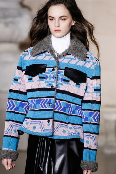 Look 26